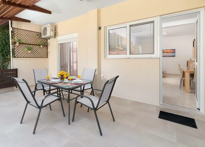 Lilla Cozy House * Rhodes City